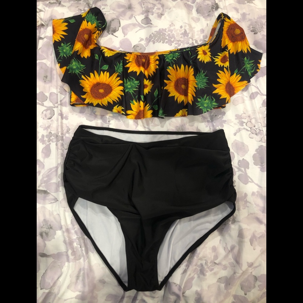 SHEIN Sunflower 2 Piece Swimsuit (2xl)